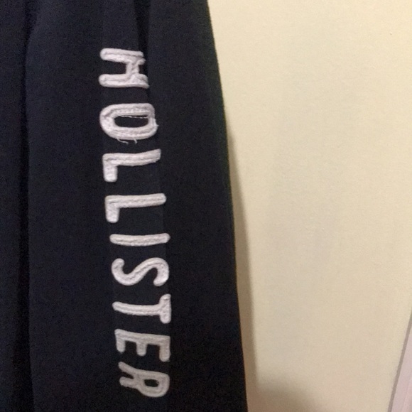 holister zip up sweater - Picture 3 of 3
